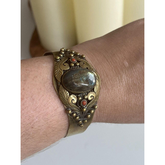 Antique Cuff Bracelet Brass Labradorite Coral Filigree Etched Scroll Work Nice! - Picture 7 of 7